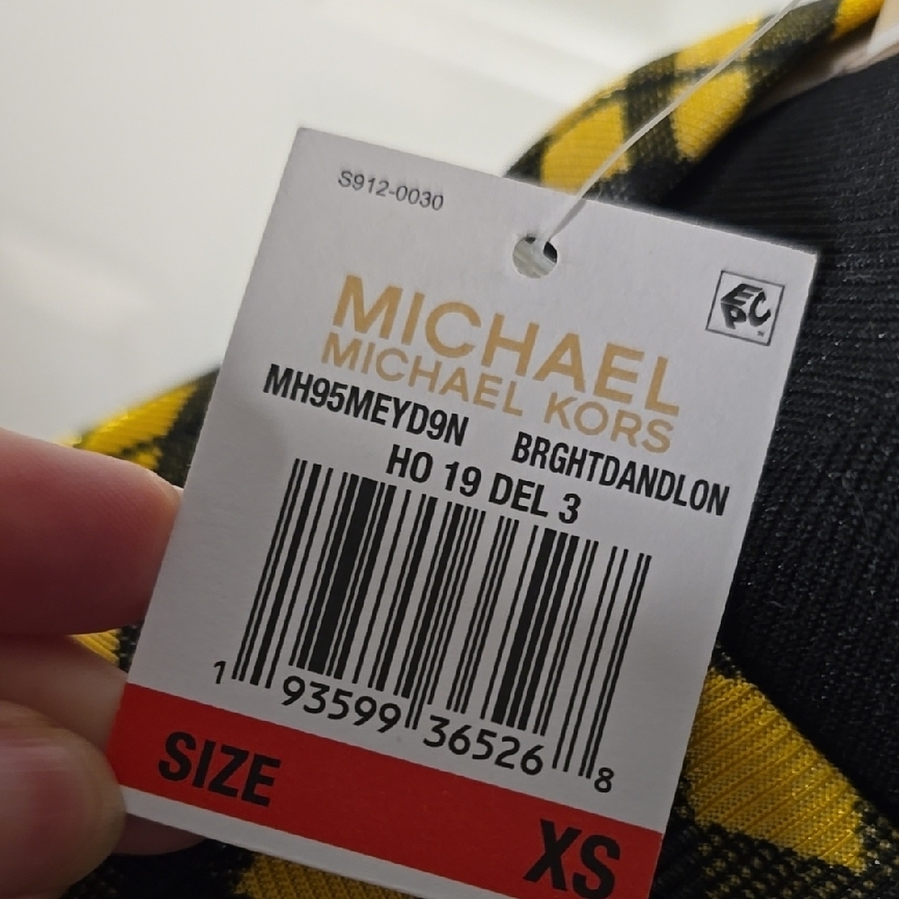 Plaid Long Sleeve Top - Yellow and Black - Picture 2 of 3